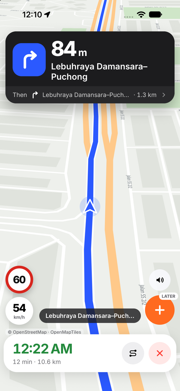 ObsiMaps driving screen with the turn card and lane arrows